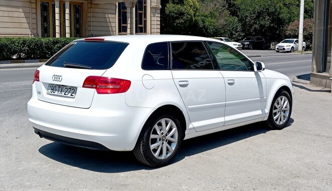 Audi A3 2011, 267,000 km - 1.6 л - Bakı