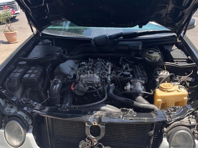Mercedes E 220 d 2001, 231,123 km - 2.2 l - Bakı