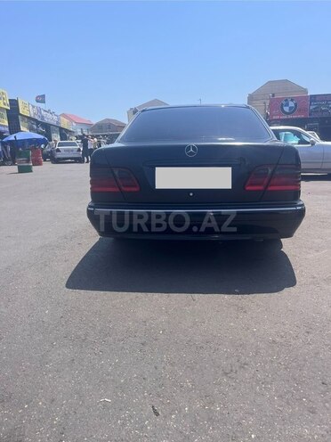 Mercedes E 220 d 2001, 231,123 km - 2.2 l - Bakı