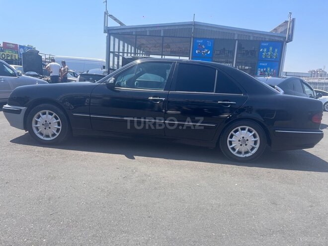 Mercedes E 220 d 2001, 231,123 km - 2.2 l - Bakı