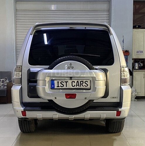 Mitsubishi Pajero 2007, 268,000 km - 3.0 l - Sumqayıt