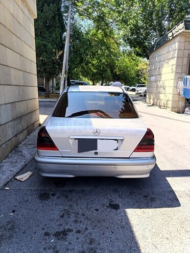Mercedes C 220 d 1999, 520,000 km - 2.2 л - Bakı