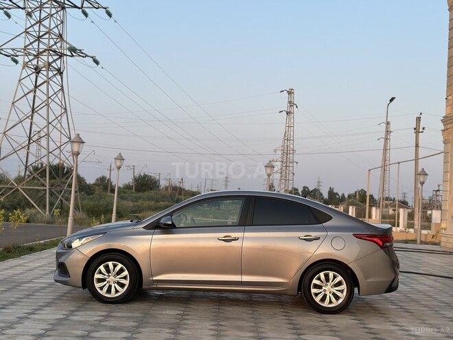 Hyundai Accent 2020, 58,000 km - 1.6 l - Saatlı