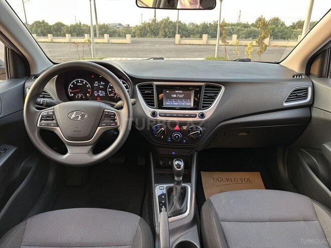 Hyundai Accent 2020, 58,000 km - 1.6 l - Saatlı