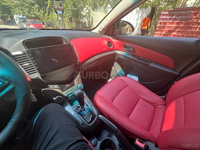 Chevrolet Cruze-12