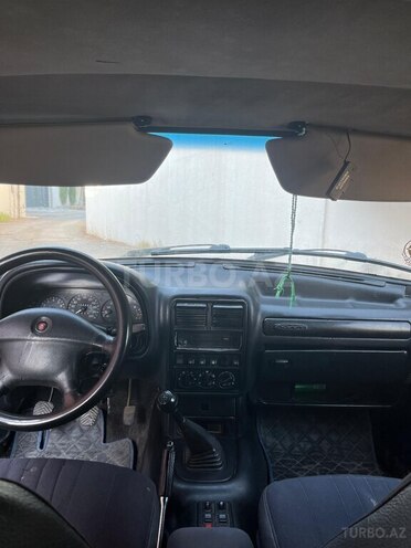 GAZ 31105 2005, 330,522 km - 2.3 л - Bakı