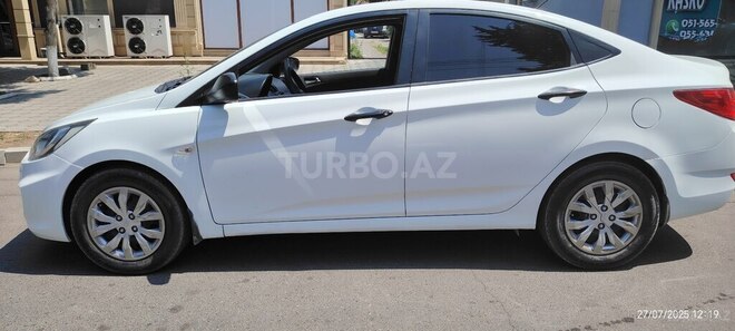 Hyundai Accent 2013, 222,483 km - 1.4 l - Qazax