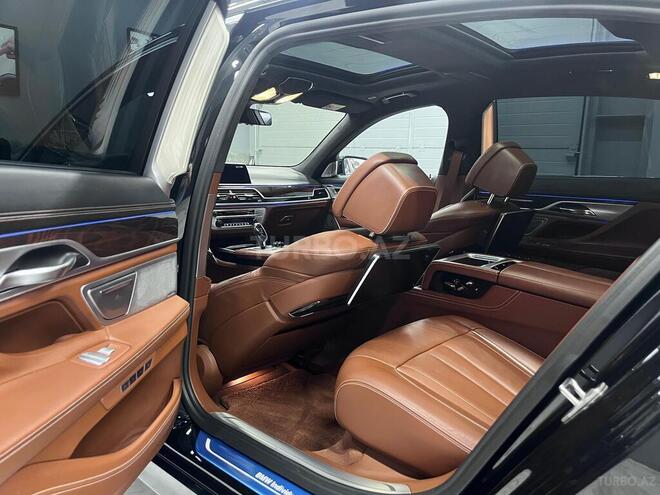 BMW 750-22