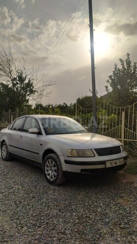 Volkswagen Passat 1998, 335,000 km - 1.8 l - Salyan