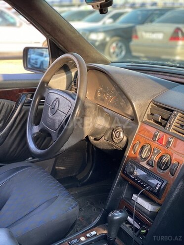 Mercedes C 200 1998, 285,741 km - 2.0 л - Astara