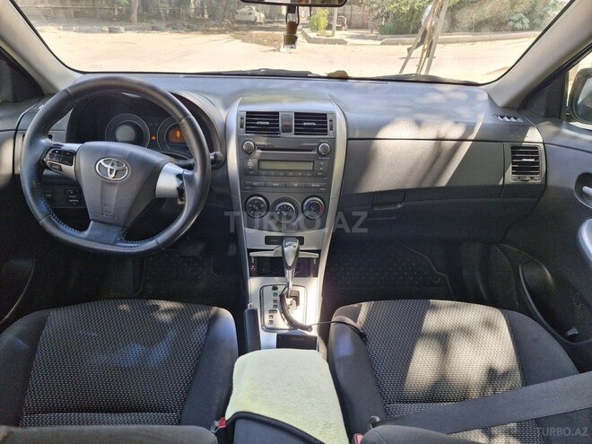 Toyota Corolla 2013, 263,643 km - 1.6 l - Bakı
