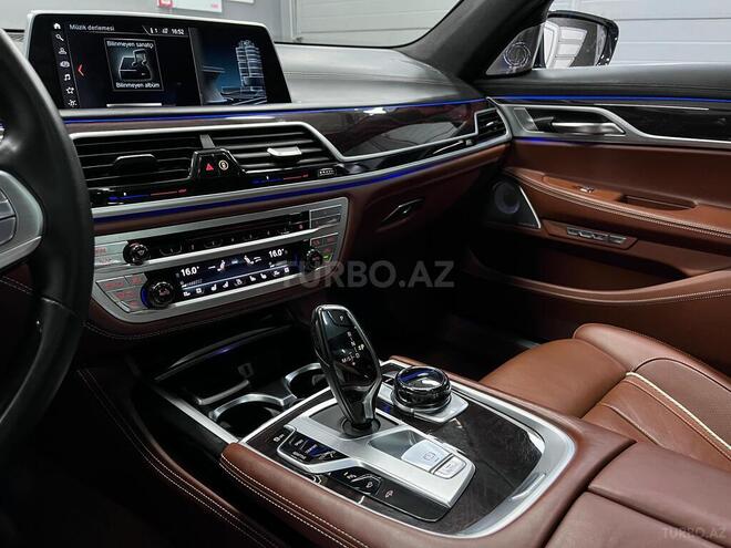 BMW 750-42