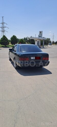 Mercedes E 230 1996, 425,000 km - 2.3 l - Bakı
