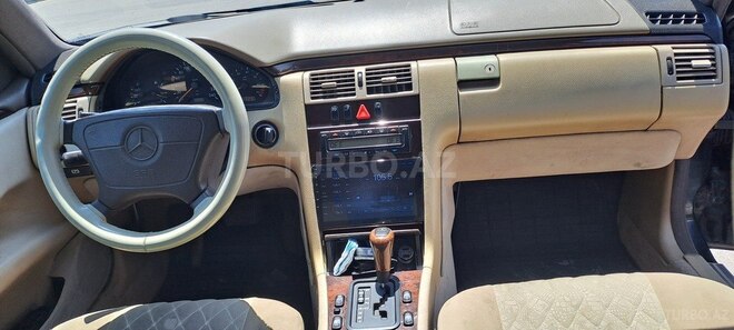 Mercedes E 230 1996, 425,000 km - 2.3 l - Bakı
