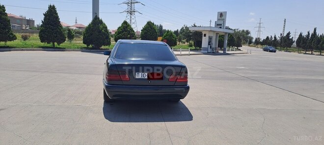 Mercedes E 230 1996, 425,000 km - 2.3 l - Bakı