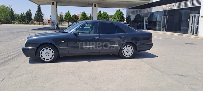 Mercedes E 230 1996, 425,000 km - 2.3 l - Bakı