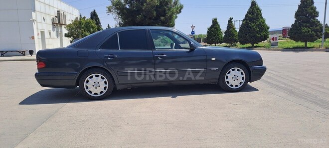 Mercedes E 230 1996, 425,000 km - 2.3 l - Bakı