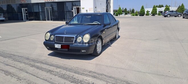 Mercedes E 230 1996, 425,000 km - 2.3 l - Bakı