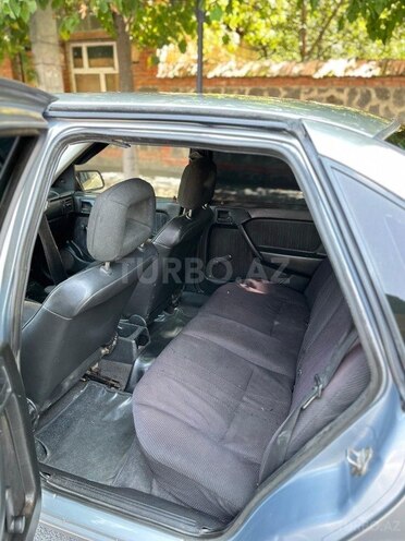 Opel Vectra 1994, 548,000 km - 1.6 l - Qax