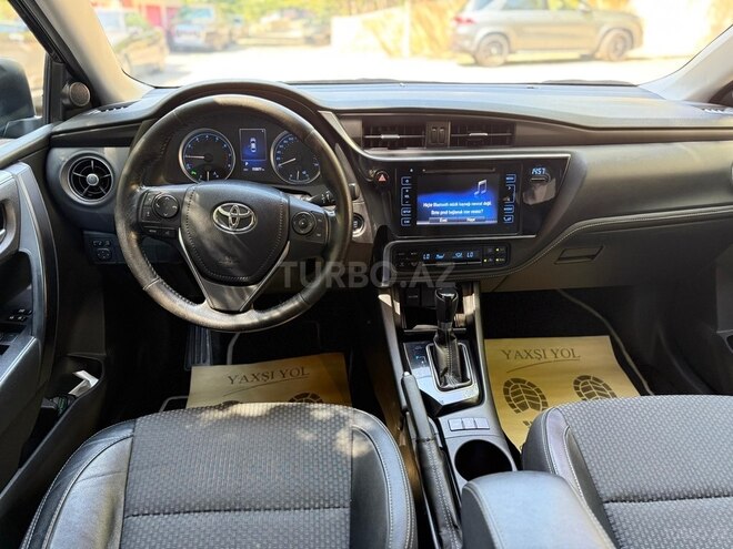 Toyota Corolla 2018, 153,000 km - 1.8 l - Bakı