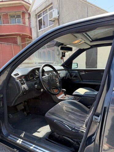 Mercedes E 230 1997, 340,000 km - 2.3 l - Bakı