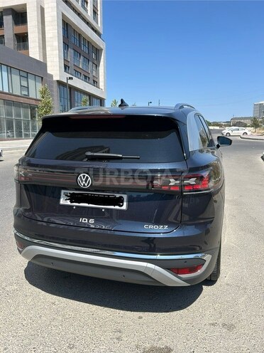 Volkswagen ID.6 Crozz-10