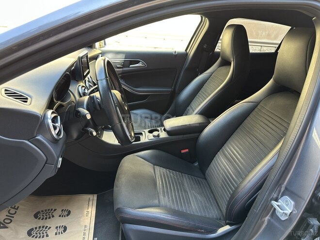 Mercedes GLA 250 4MATIC 2015, 67,700 km - 2.0 л - Bakı