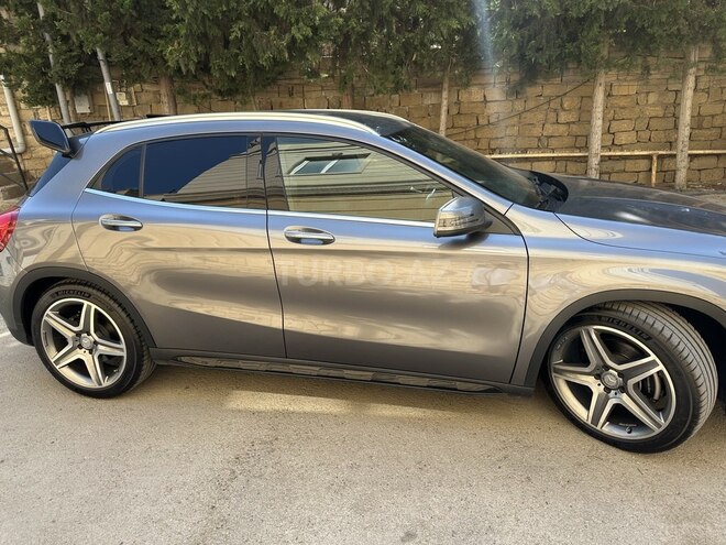 Mercedes GLA 250 4MATIC 2015, 67,700 km - 2.0 л - Bakı