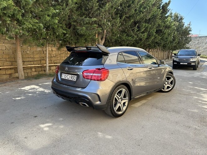 Mercedes GLA 250 4MATIC 2015, 67,700 km - 2.0 л - Bakı