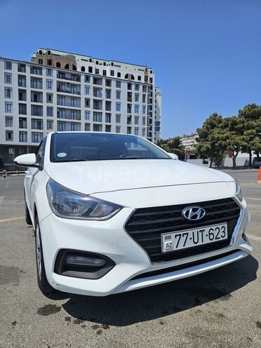 Hyundai Accent 2017, 200,000 km - 1.4 l - Bakı