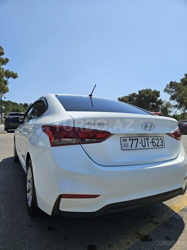Hyundai Accent 2017, 200,000 km - 1.4 l - Bakı