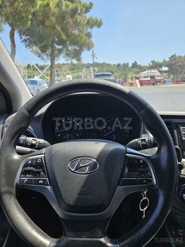 Hyundai Accent 2017, 200,000 km - 1.4 l - Bakı