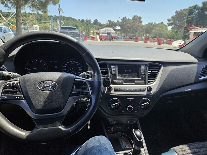 Hyundai Accent 2017, 200,000 km - 1.4 l - Bakı