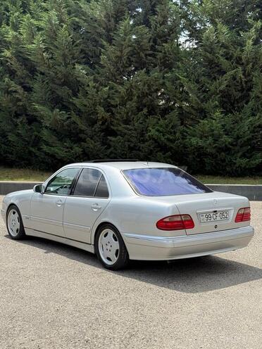 Mercedes E 320 2000, 325,000 km - 3.2 l - Quba