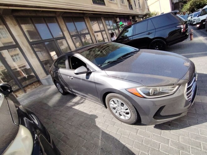 Hyundai Elantra 2018, 130,000 km - 2.0 л - Bakı