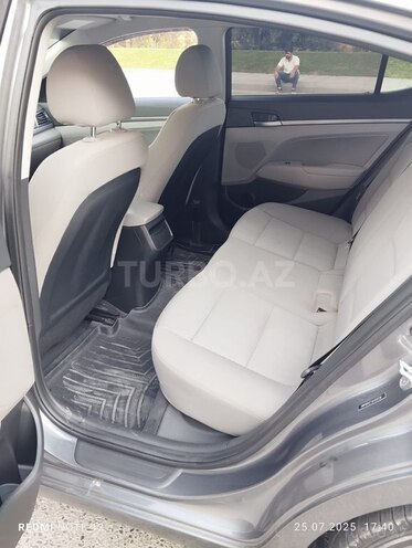Hyundai Elantra 2018, 115,000 km - 2.0 l - Bakı