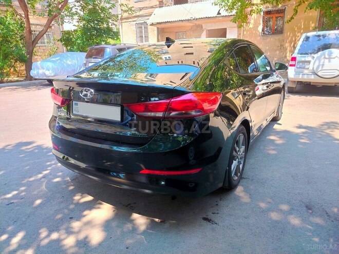 Hyundai Elantra 2018, 168,000 km - 2.0 л - Gəncə