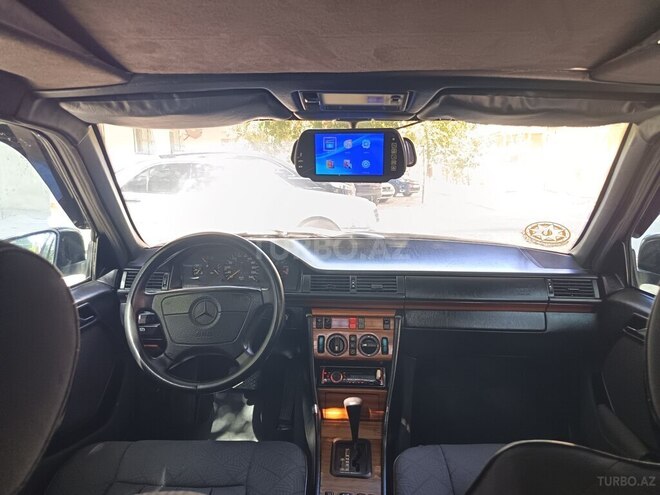 Mercedes E 220 1994, 455,500 km - 2.2 l - Sumqayıt