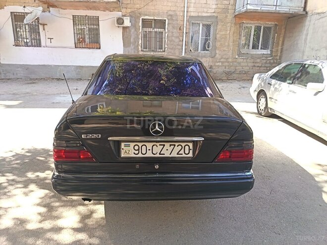 Mercedes E 220 1994, 455,500 km - 2.2 l - Sumqayıt