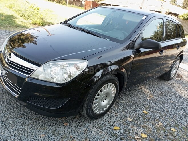 Opel Astra 2009, 223,000 km - 1.4 l - Qax