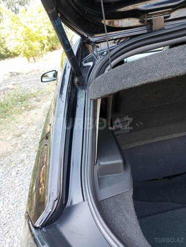 Opel Astra 2009, 223,000 km - 1.4 l - Qax