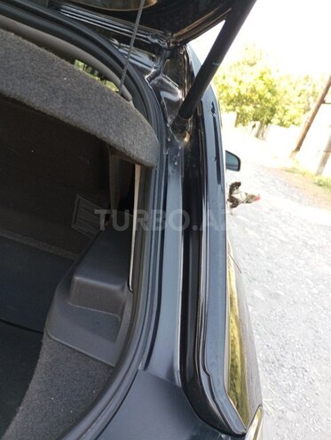 Opel Astra 2009, 223,000 km - 1.4 l - Qax