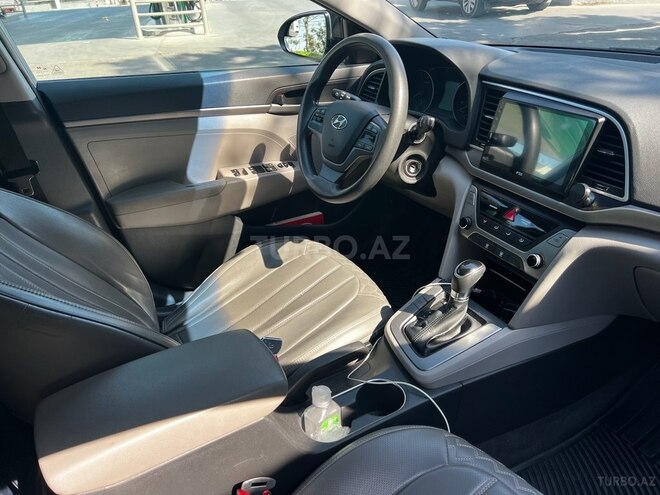 Hyundai Elantra 2017, 193,121 km - 2.0 l - Bakı