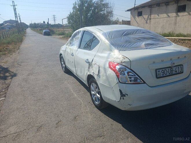 Nissan Sunny 2013, 190,000 km - 1.5 л - Bakı