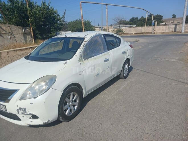 Nissan Sunny 2013, 190,000 km - 1.5 л - Bakı