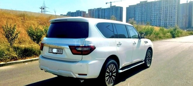 Nissan Patrol 2012, 170,000 km - 5.6 l - Bakı
