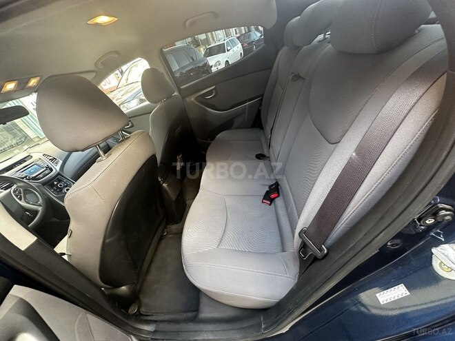 Hyundai Elantra 2015, 71,500 km - 1.8 л - Bakı