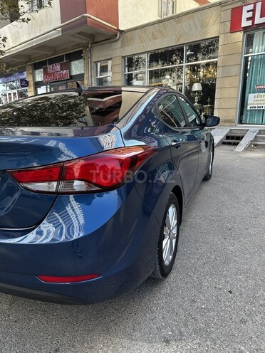 Hyundai Elantra 2015, 71,500 km - 1.8 л - Bakı