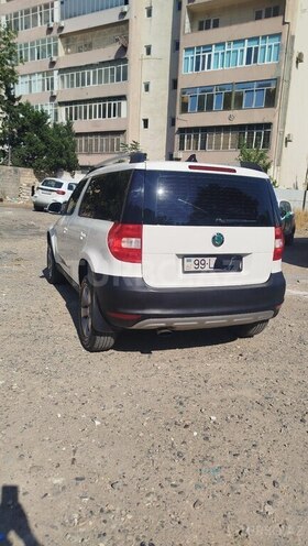 Skoda Yeti 2010, 294,510 km - 1.2 l - Bakı