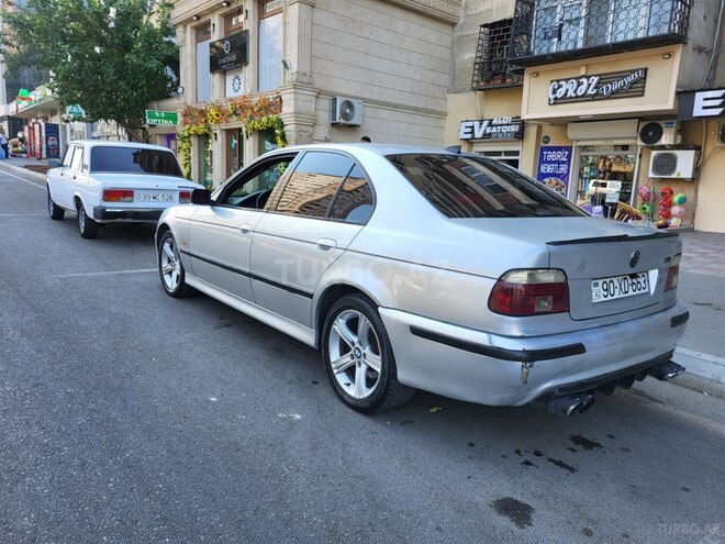 BMW 528 1999, 527,800 km - 2.8 l - Bakı